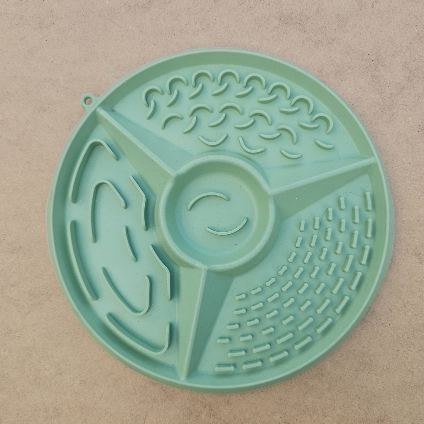 Round Lick Mat – Green, Multi-Texture